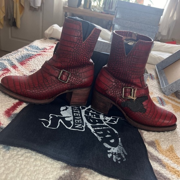 Freebird Boots •Carlito (size 9) Red - Picture 3 of 9
